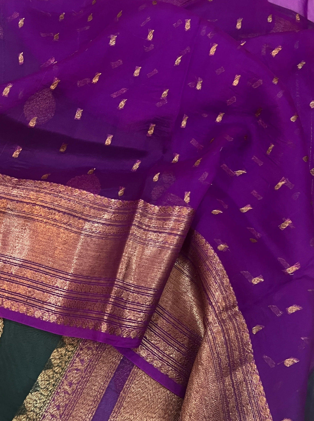 Bottle Green Banarasi Handloom Kora Silk Saree - Aura Benaras