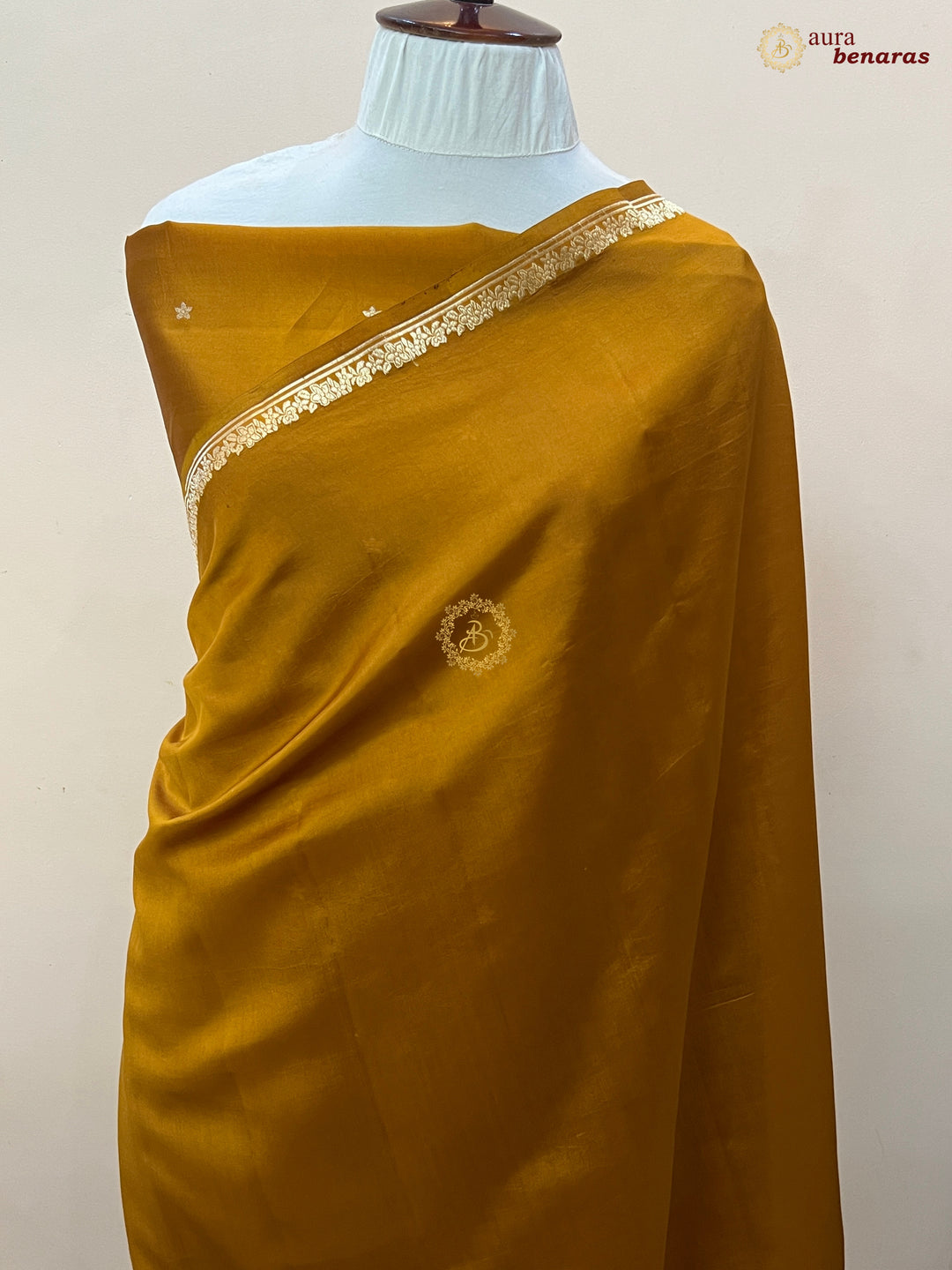  Golden Pure Banarasi Handloom Silk Saree - Aura Benaras