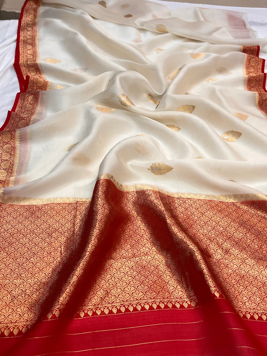 Cream Pure Kora Silk Handloom Banarasi Saree