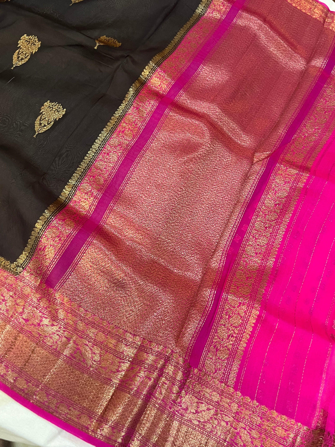 Black Banarasi Handloom Kora Silk Saree - Aura Benaras