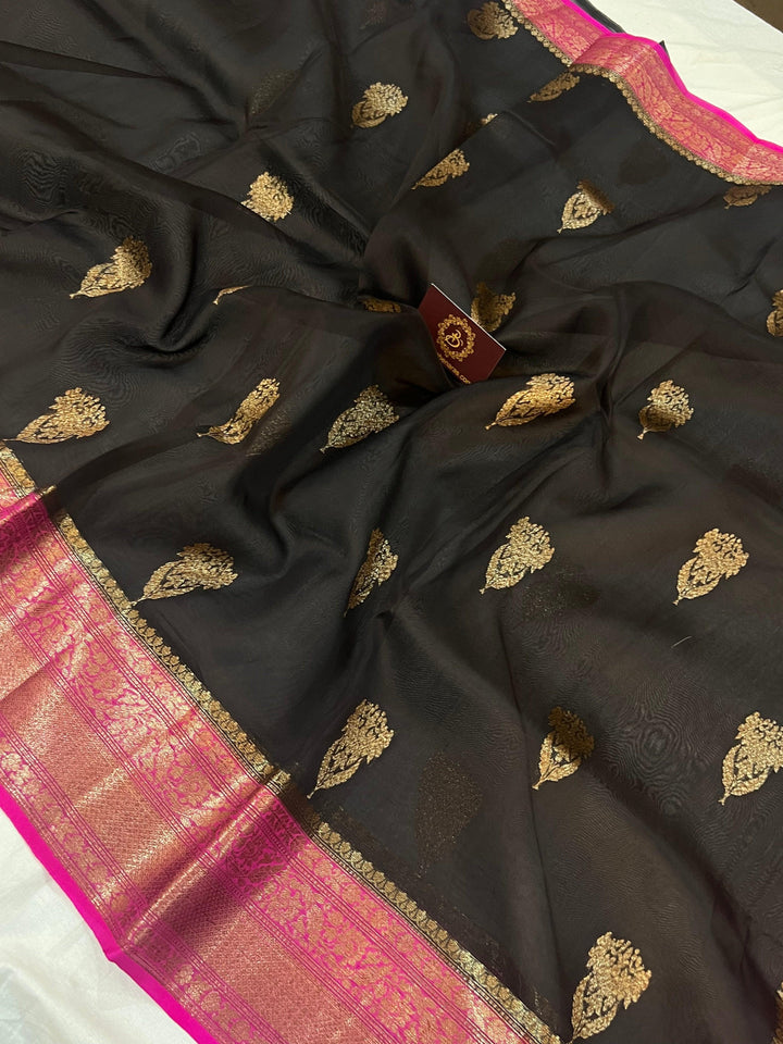 Black Banarasi Handloom Kora Silk Saree - Aura Benaras