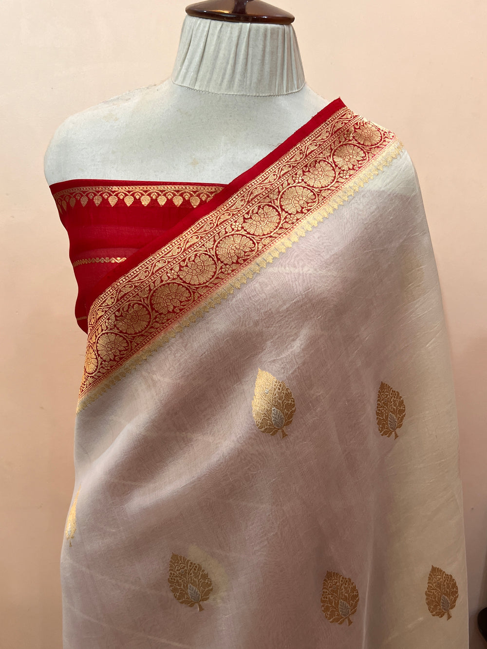 Cream Pure Kora Silk Handloom Banarasi Saree