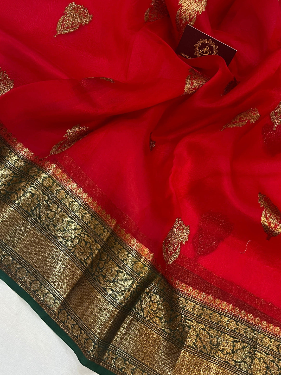Red Banarasi Handloom Kora Silk Saree - Aura Benaras