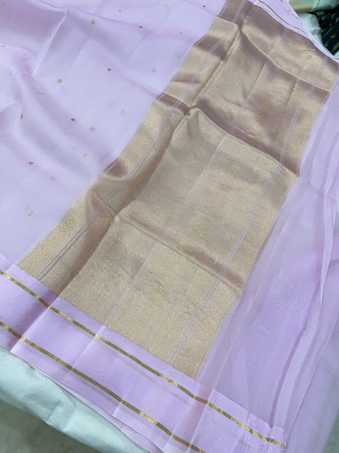 Pani Lavender Pure Banarasi Handloom Silk Saree - Aura Benaras