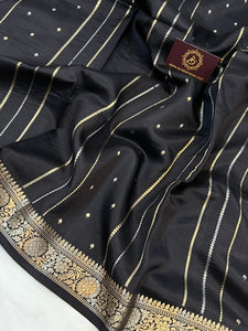 Black Pure Banarasi Handloom Silk Saree - Aura Benaras