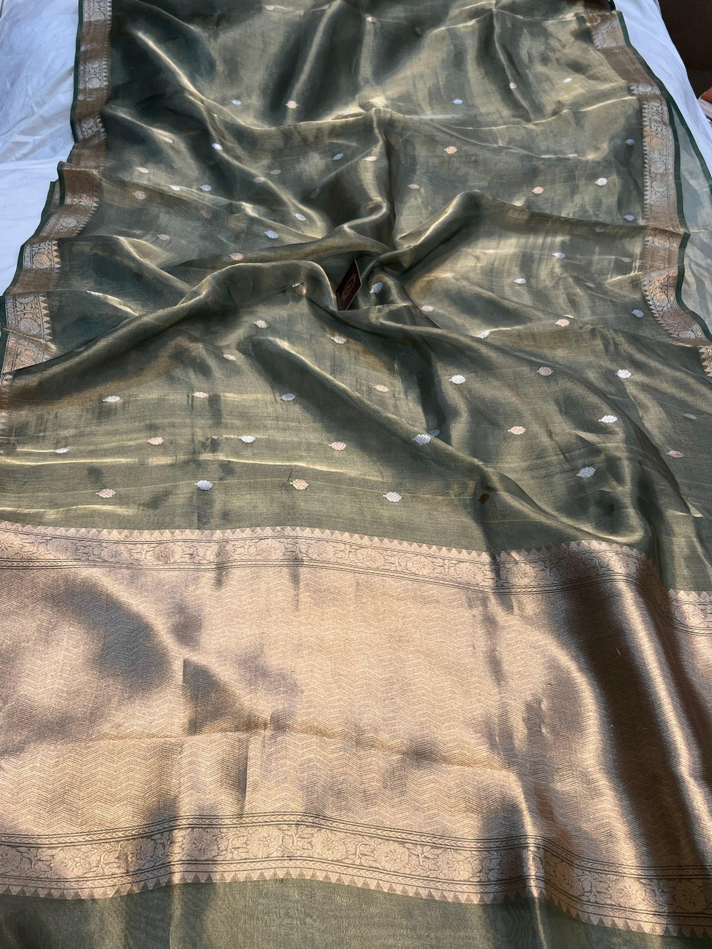 Bottle Green Banarasi Handloom Organza Tissue Silk Saree - Aura Benaras