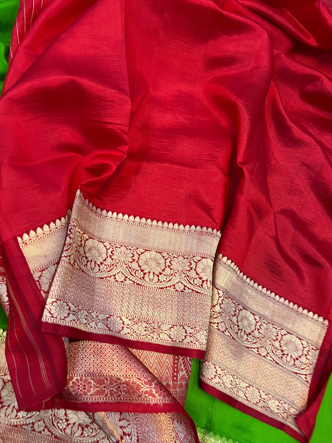 Mehendi Green Pure Banarasi Handloom Silk Saree - Aura Benaras