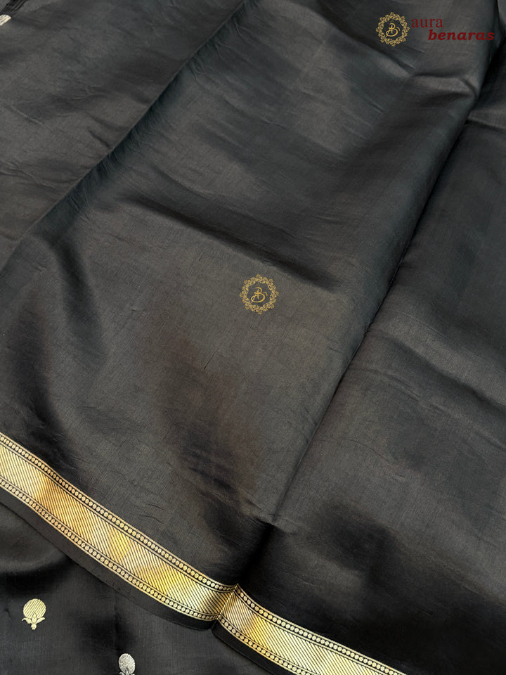 Black Pure Banarasi Handloom Silk Saree with Kadhwa Sona Rupa Motifs