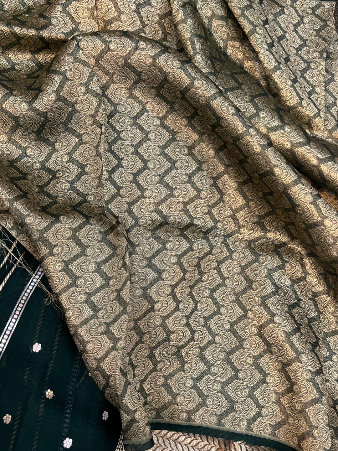 Bottle Green Banarasi Handloom Kora Silk Saree - Aura Benaras