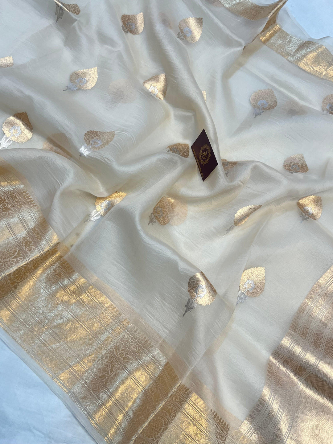 Cream Pure Banarasi Handloom Kora Silk Saree - Aura Benaras