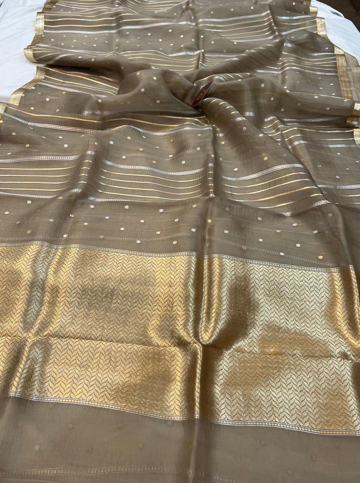 Grey Banarasi Handloom Kora Silk Saree - Aura Benaras