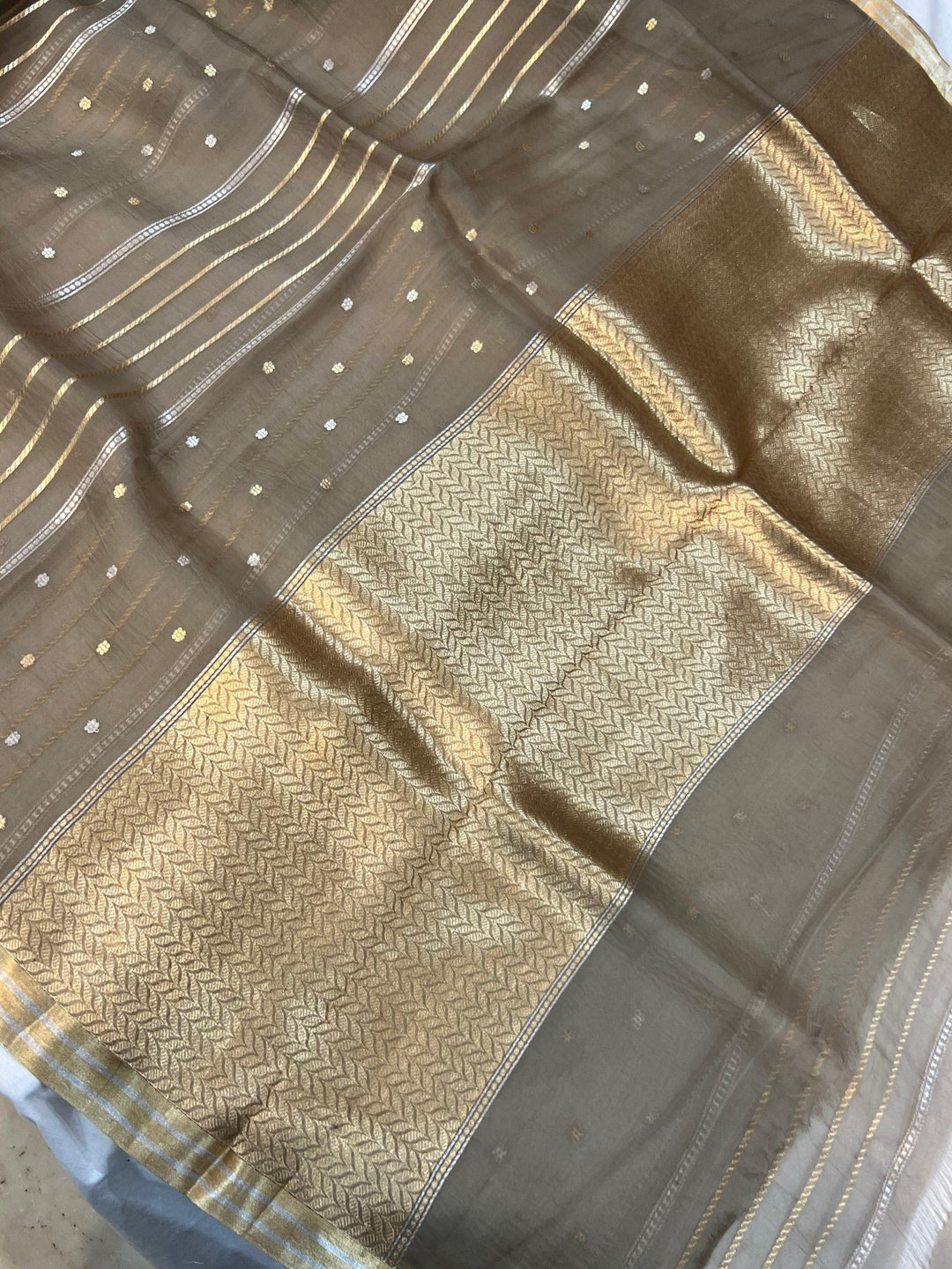 Grey Banarasi Handloom Kora Silk Saree - Aura Benaras