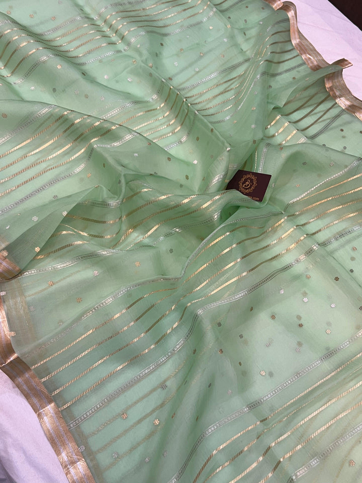 Pista Green Banarasi Handloom Kora Silk Saree - Aura Benaras