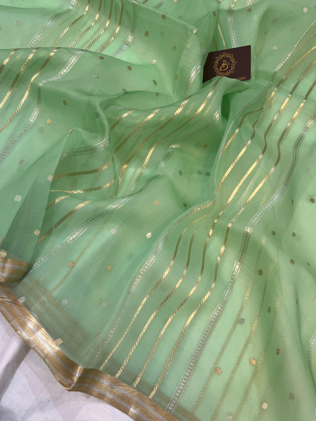 Pista Green Banarasi Handloom Kora Silk Saree - Aura Benaras