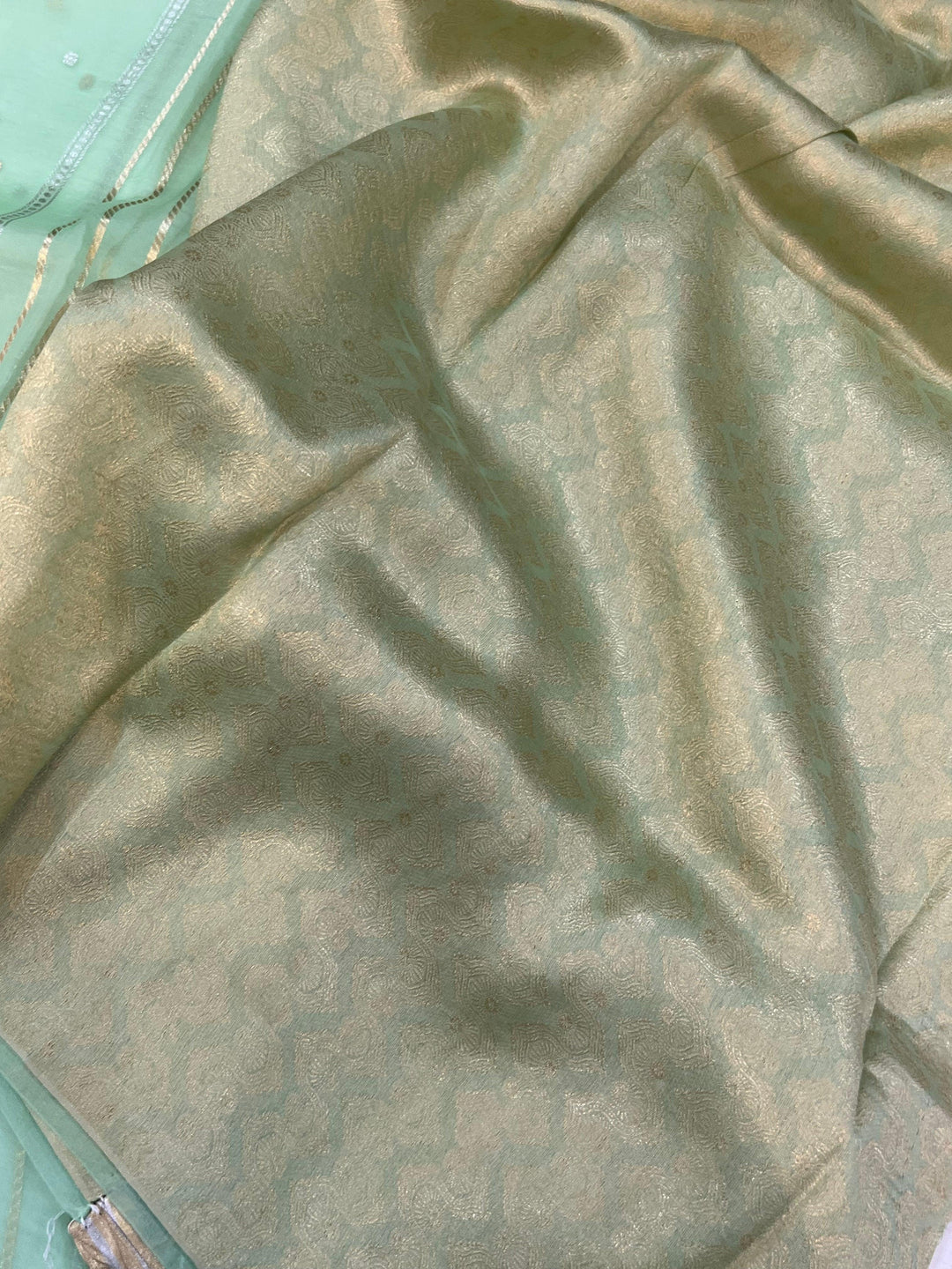 Pista Green Banarasi Handloom Kora Silk Saree - Aura Benaras