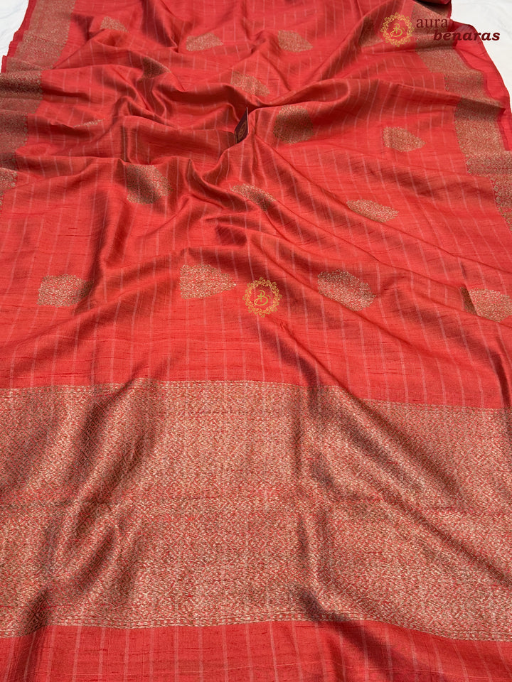 Red Raw Silk Banarasi Saree – Kadhwa Floral Design