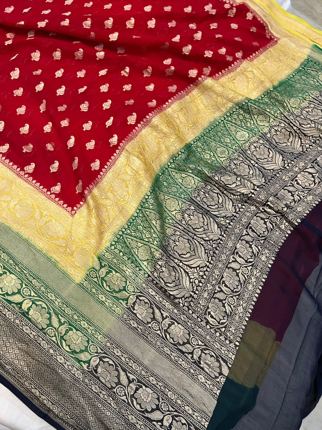 Red Banarasi Pure Khaddi Georgette Saree - Aura Benaras