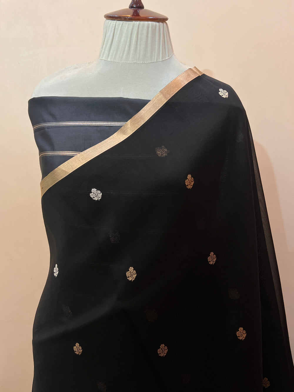 Black Pure Kora silk Handloom Banarasi Saree