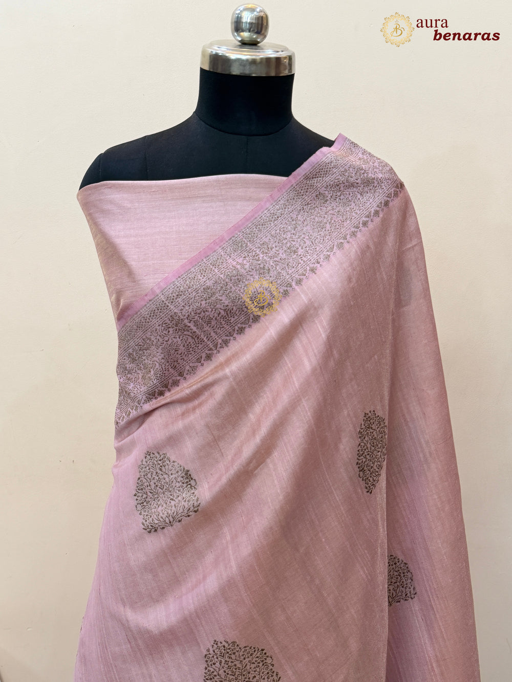 Old Rose Raw Silk Banarasi Saree – Kadhwa Floral Design