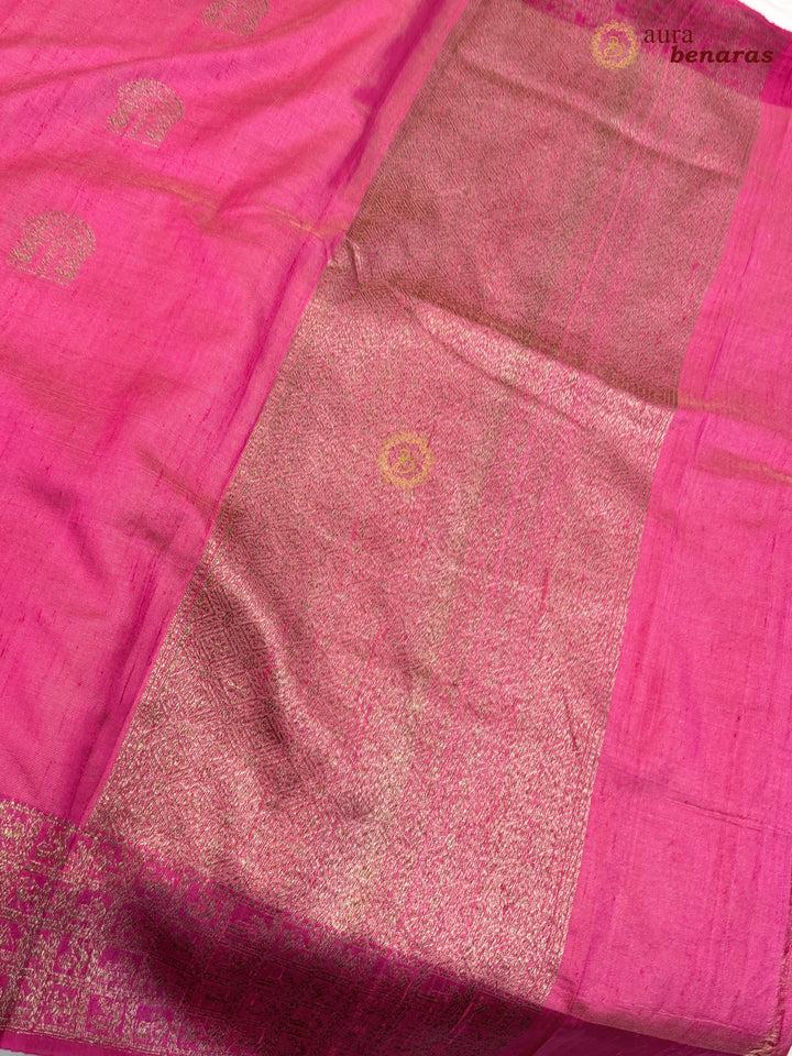 Rani Pink Raw Silk Banarasi Saree – Kadhwa Floral Design