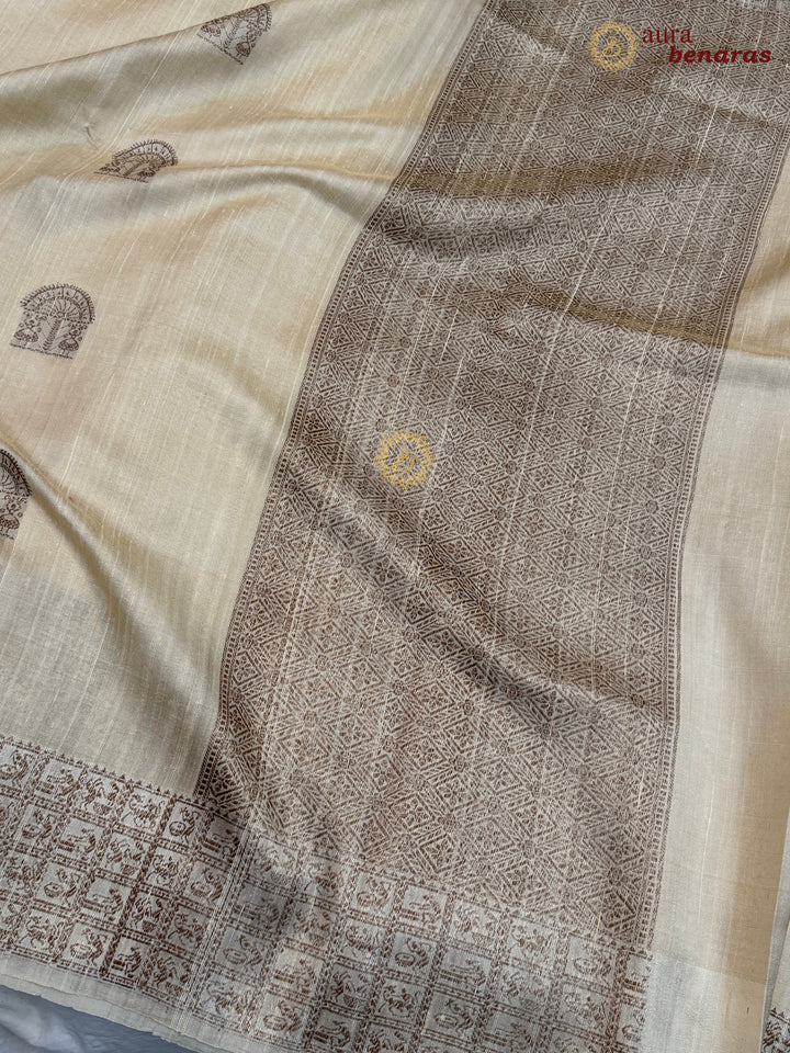 Cream Raw Silk Banarasi Saree – Kadhwa Floral Design