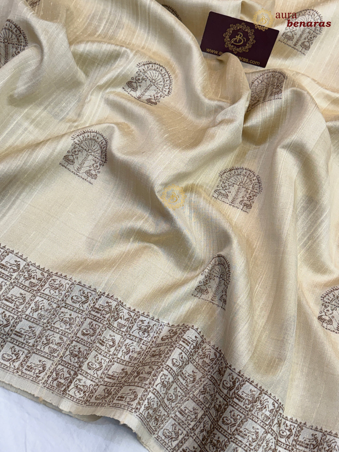 Cream Raw Silk Banarasi Saree – Kadhwa Floral Design