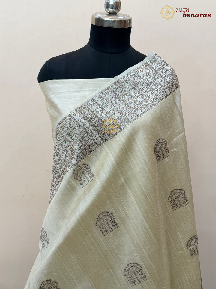 Cream Raw Silk Banarasi Saree – Kadhwa Floral Design