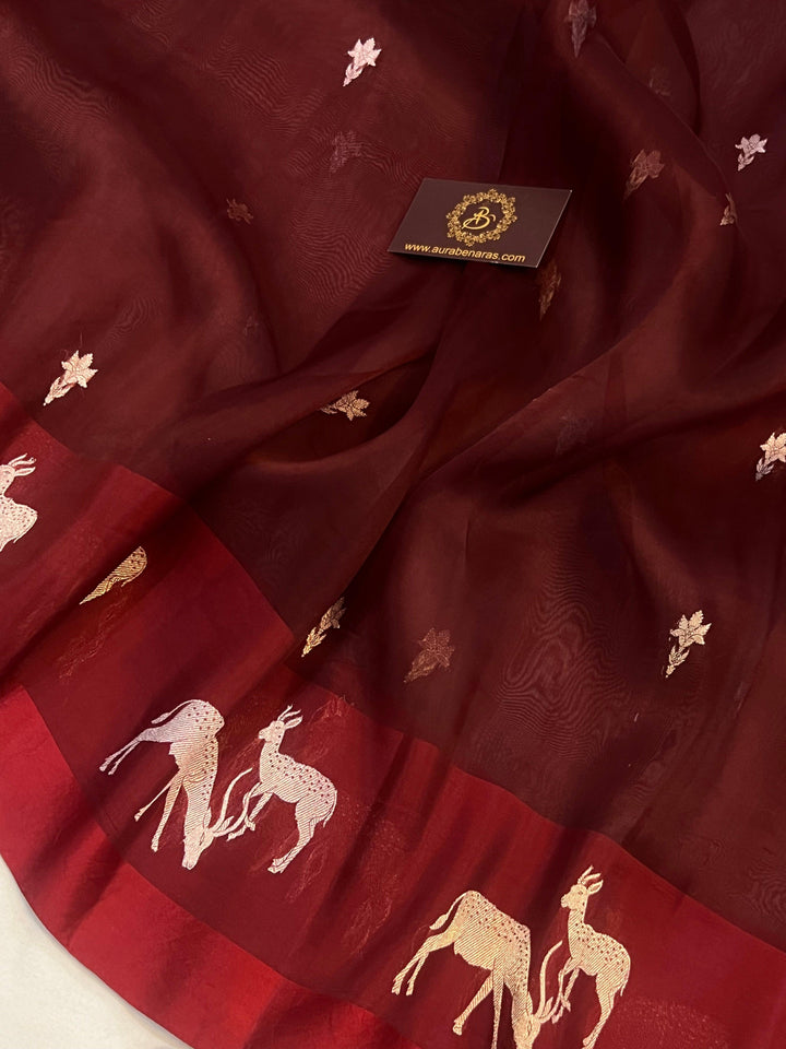 Kadhwa Sona Rupa butis in gold and silver zari, beautifully handwoven on pure Kora silk Banarasi saree