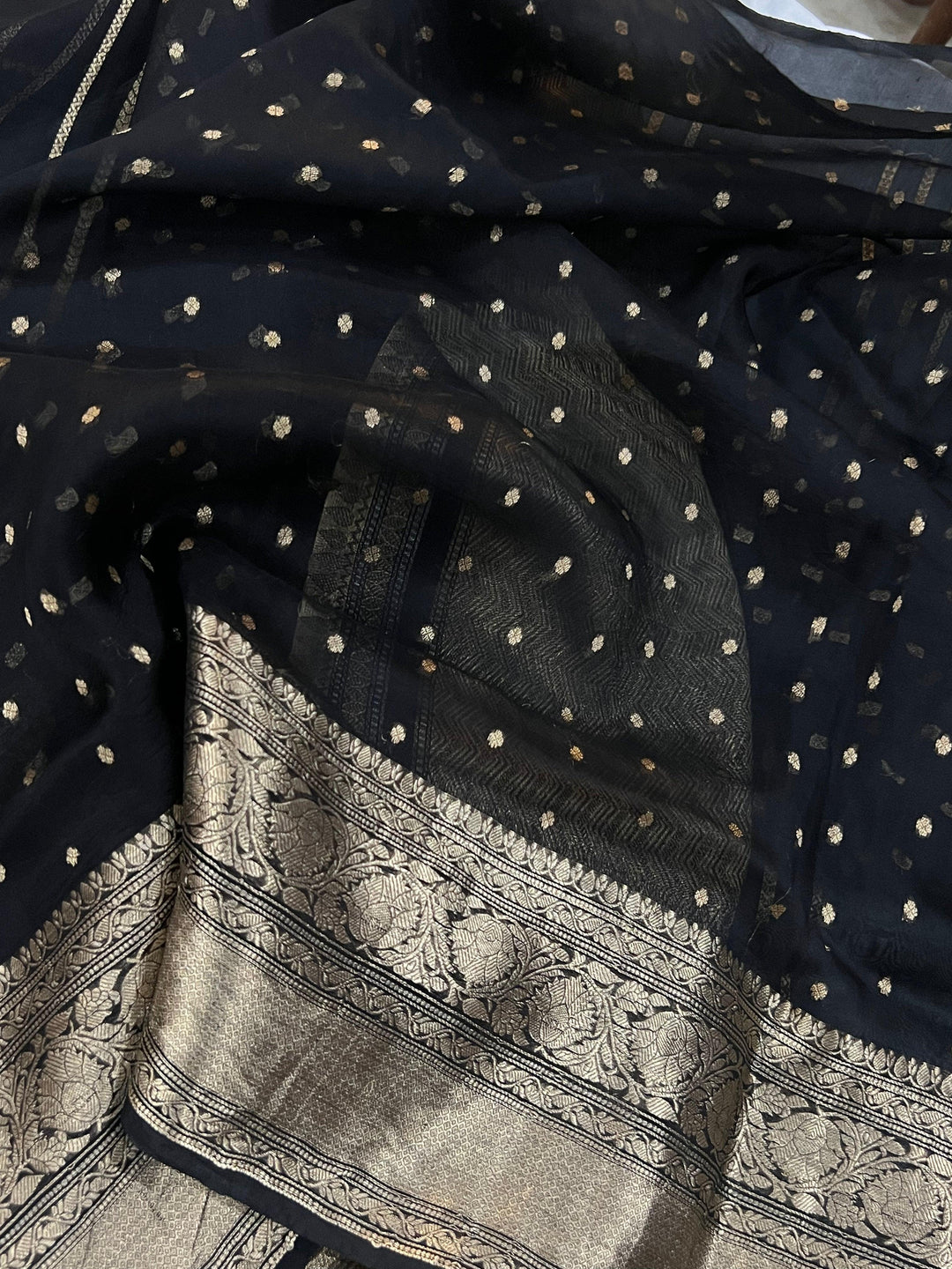 Black Pure Banarasi Handloom Kora Silk Saree - Aura Benaras