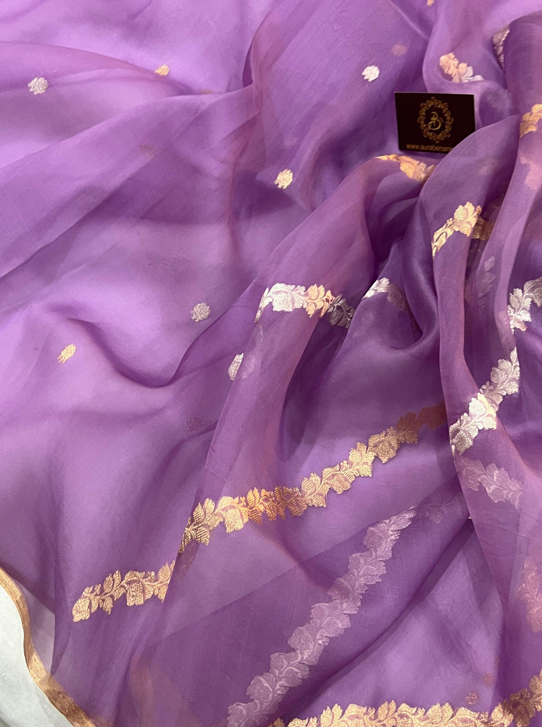 Lavender Banarasi Handloom Kora Silk Saree - Aura Benaras