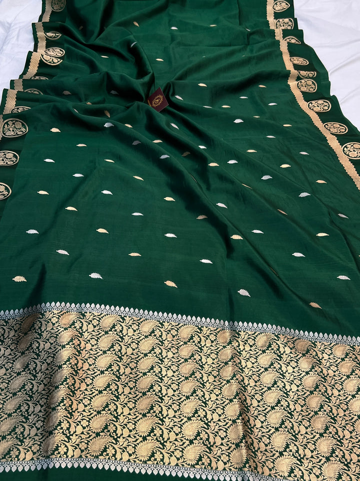 Bottle Green Pure Silk Handloom Banarasi Saree – Kadwa Motifs 