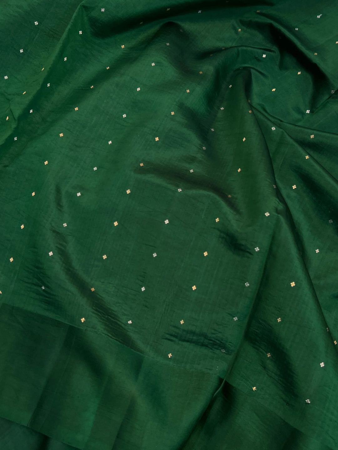 Bottle Green Pure Silk Handloom Banarasi Saree – Kadwa Motifs 
