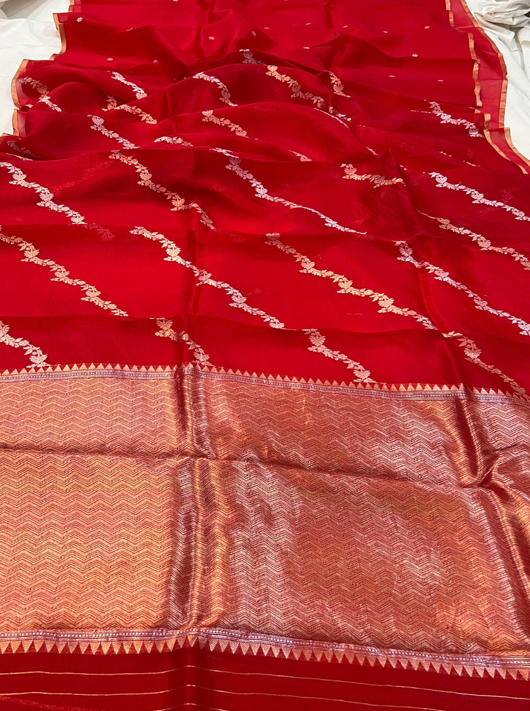 Red  Banarasi Handloom Kora Silk Saree - Aura Benaras