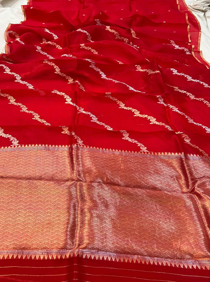 Red  Banarasi Handloom Kora Silk Saree - Aura Benaras