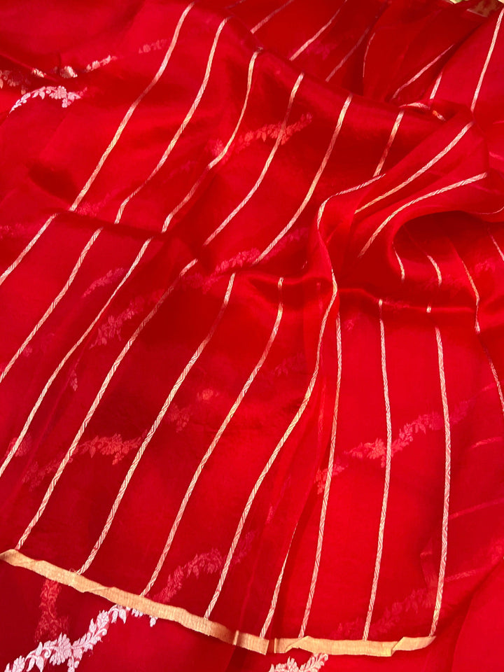 Red  Banarasi Handloom Kora Silk Saree - Aura Benaras