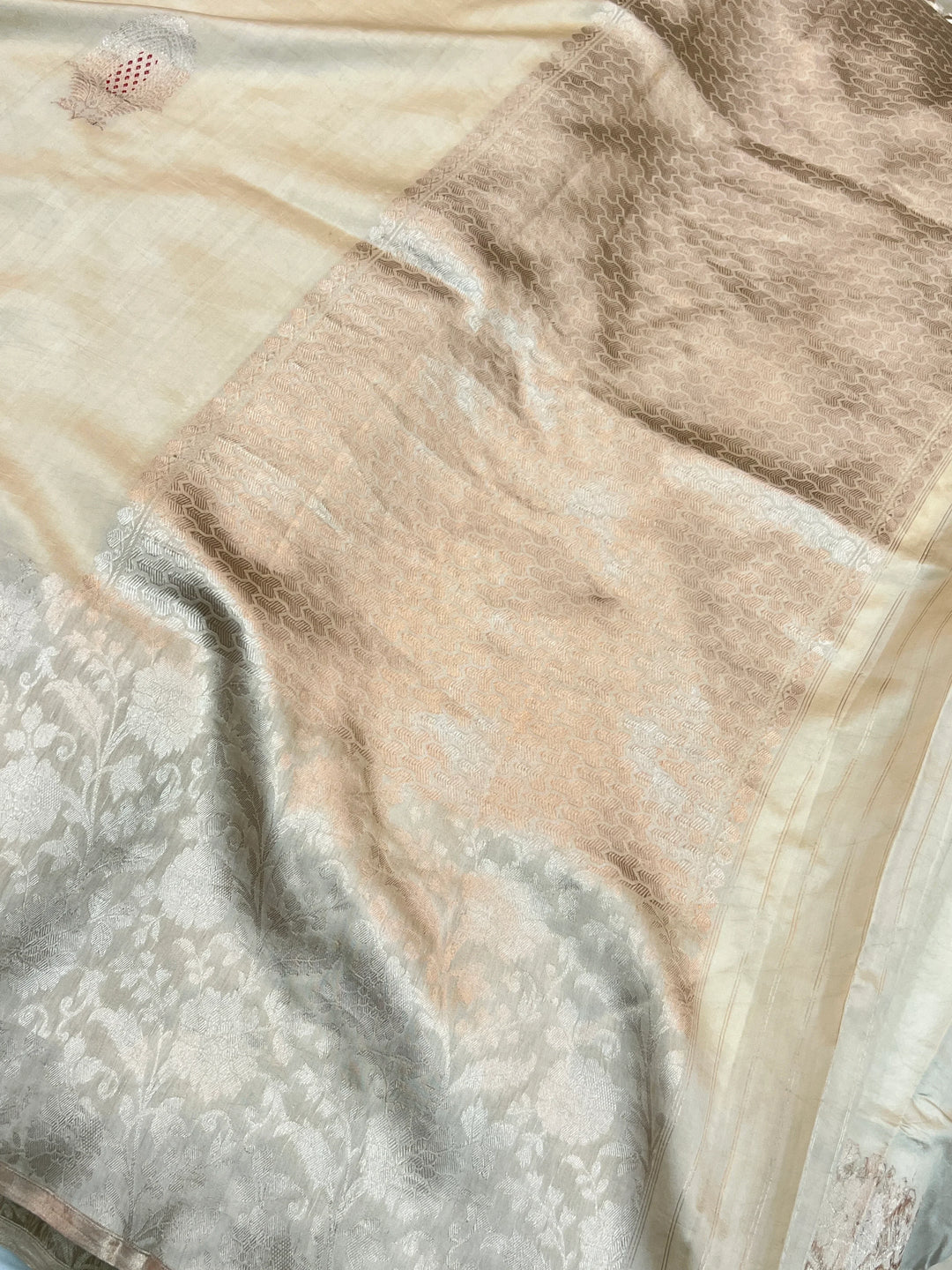 Cream Pure Silk Handloom Banarasi Saree