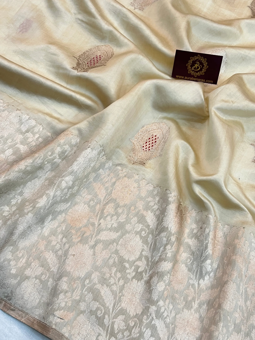 Cream Pure Silk Handloom Banarasi Saree