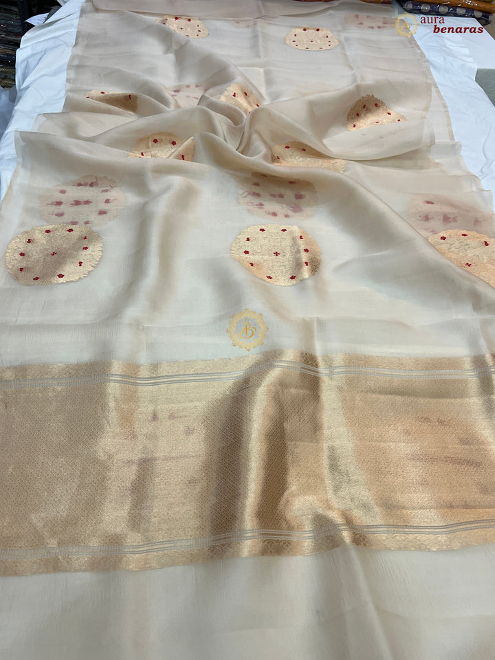  Pure Cream Banarasi Handloom Silk Saree - AuraBenaras