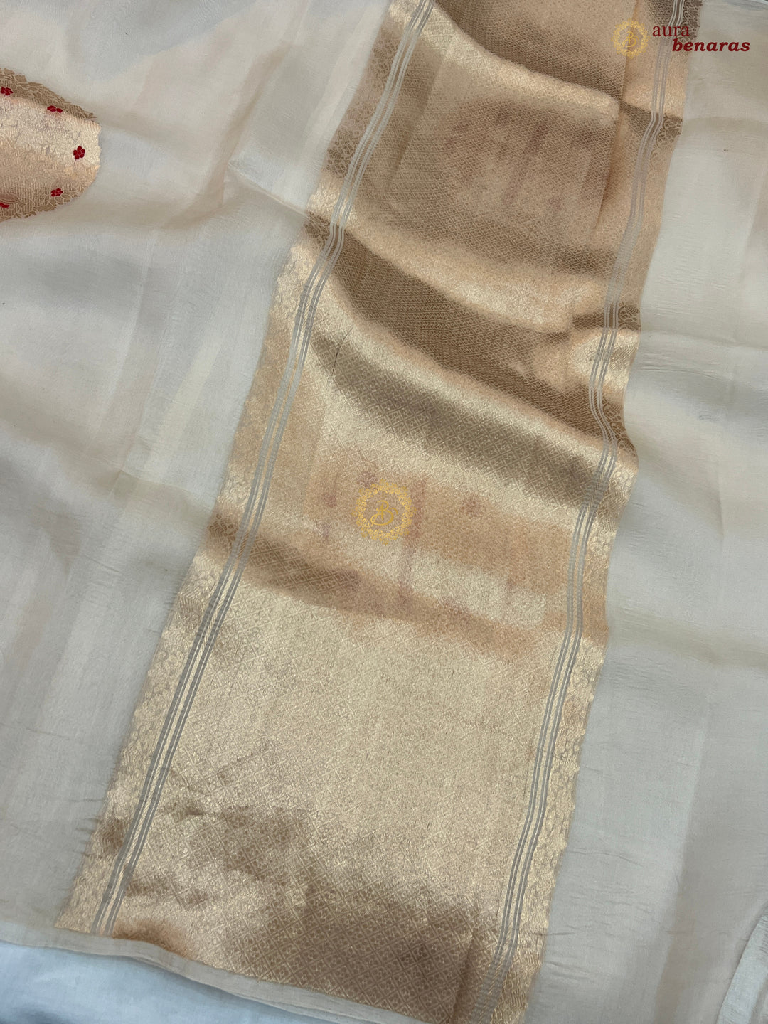  Pure Cream Banarasi Handloom Silk Saree - AuraBenaras