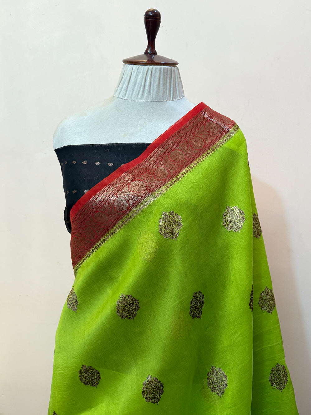 Lemon Yellow Pure Kora Silk Handloom Banarasi Saree