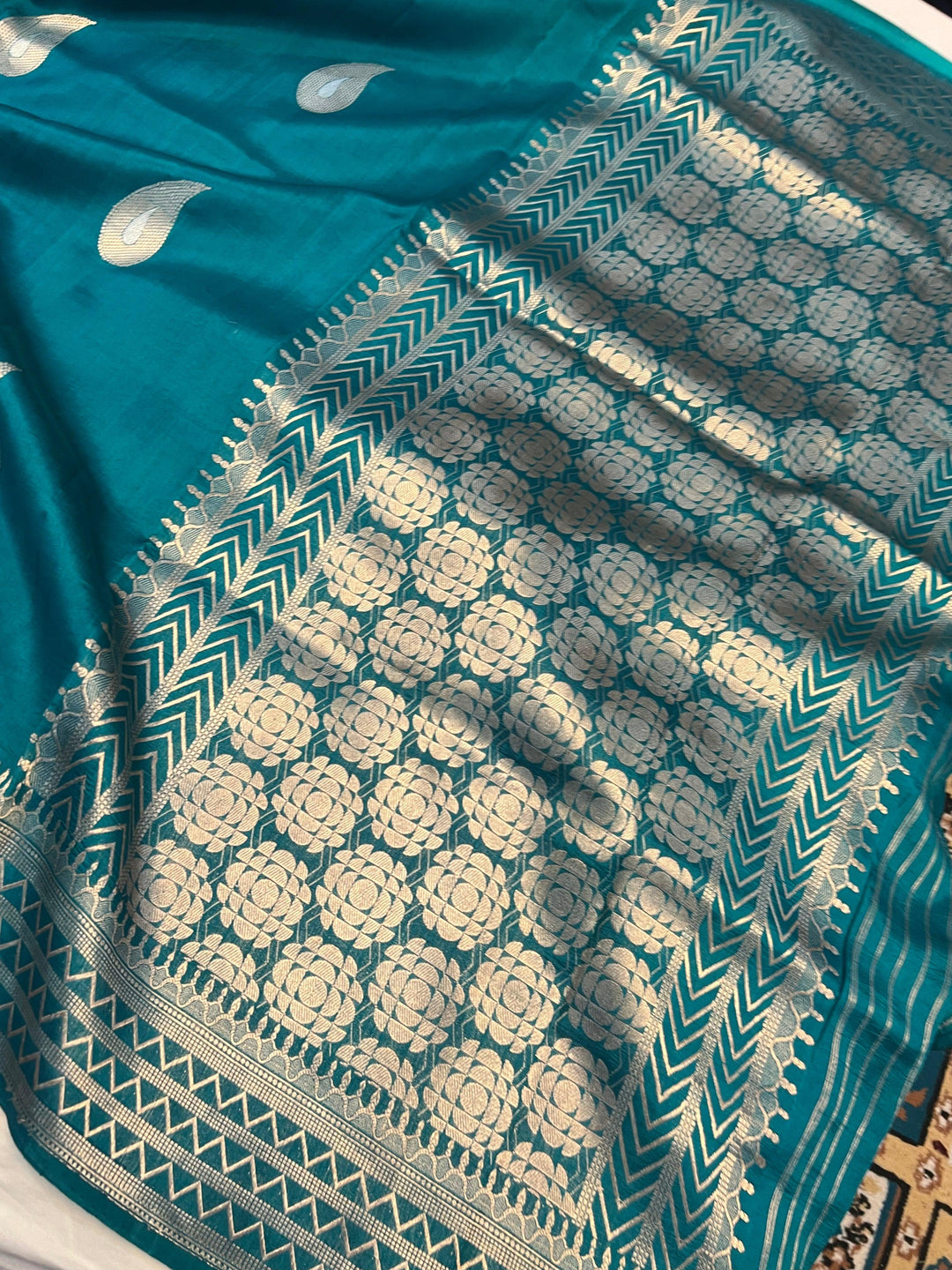 Rama Green Pure Banarasi Handloom Silk Saree - Aura Benaras