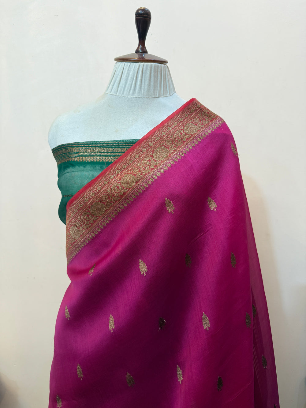 Rani Pink Pure Kora Silk Handloom Banarasi Saree