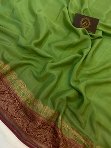 Mehendi Green Pure Banarasi Khaddi Crepe Silk Saree - Aura Benaras