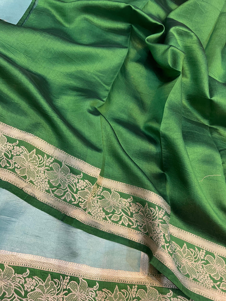 Plain unstitched blouse piece included with bridal Banarasi silk saree