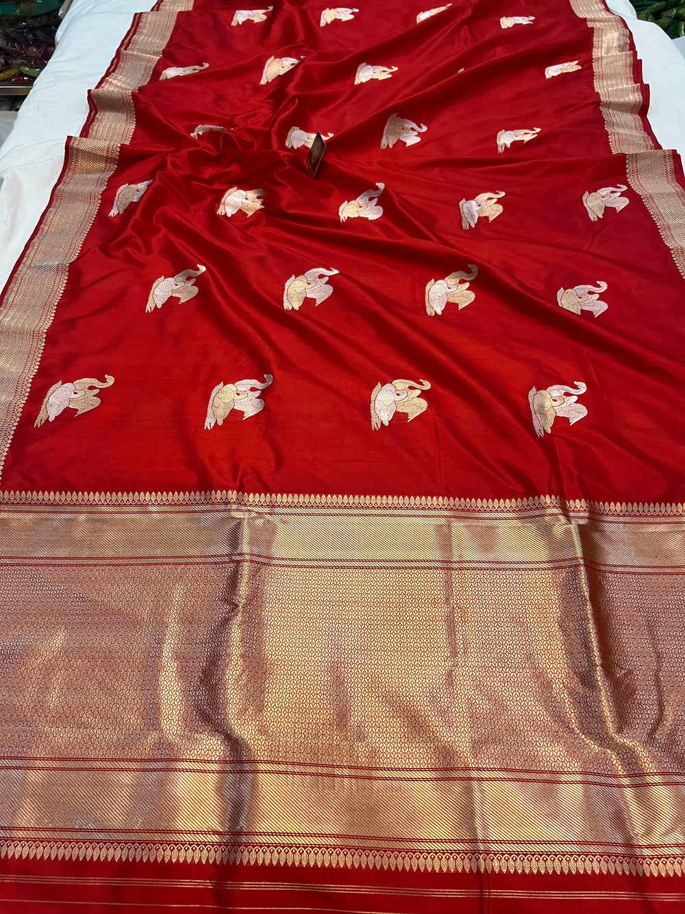 Red Banarasi Handloom Katan Silk Saree - Aura Benaras