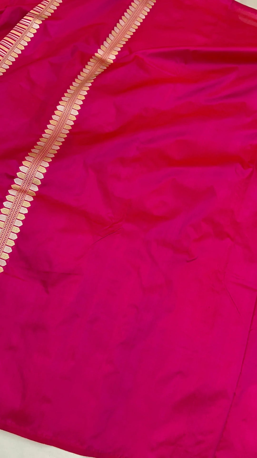Hot Pink Banarasi Handloom Katan Silk Saree - Aura Benaras
