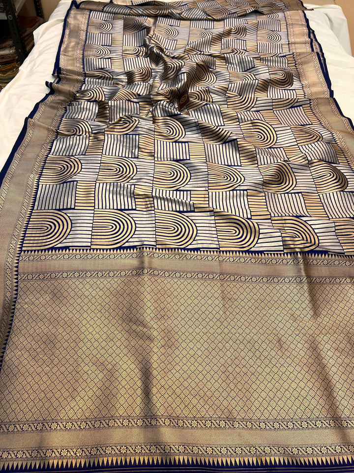 Navy Blue Pure Katan silk Handloom Banarasi Saree
