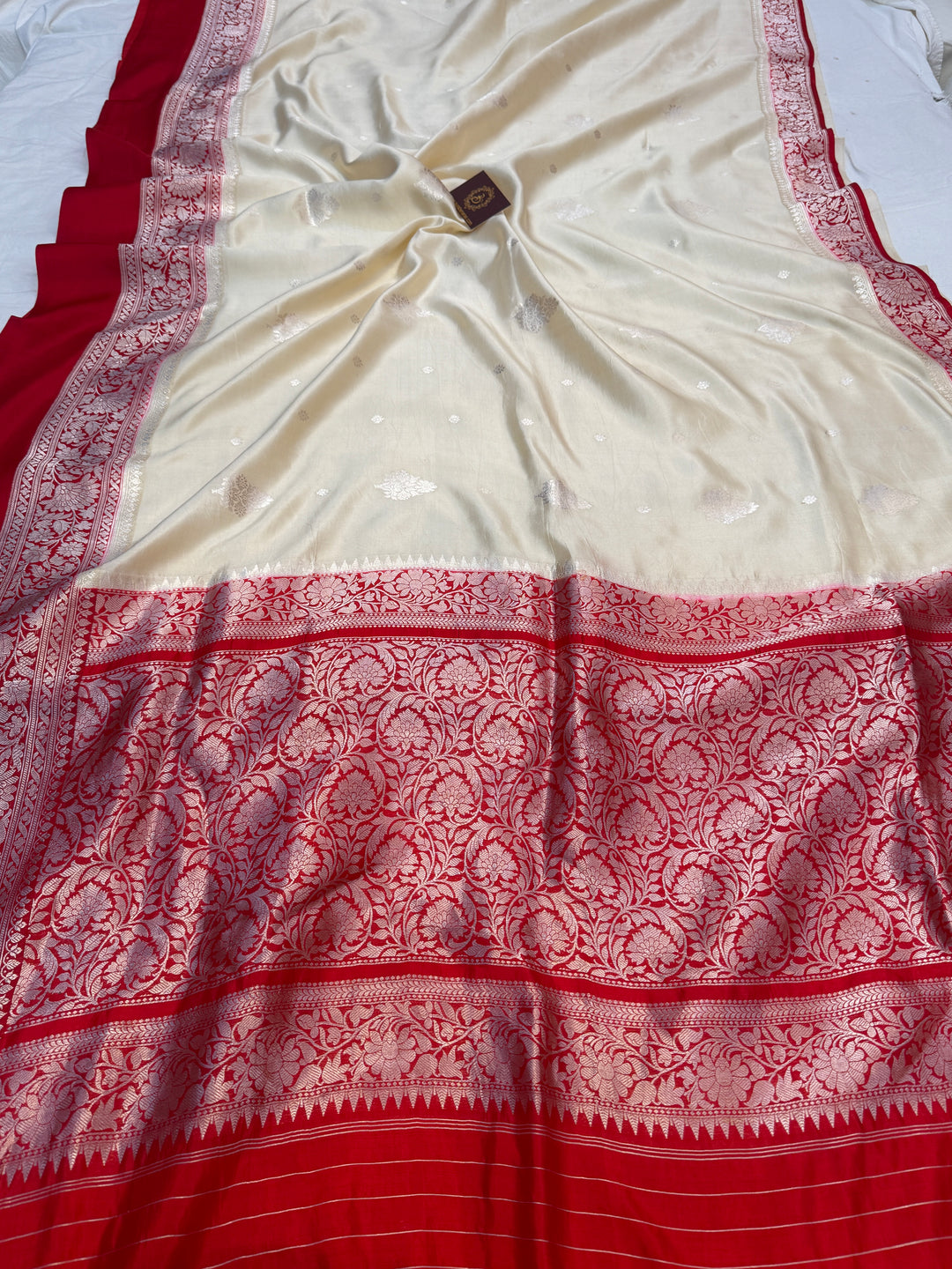 Cream Pure Silk Handloom Banarasi Saree