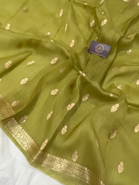 Olive Green Banarasi Handloom Kora Silk Saree - Aura Benaras
