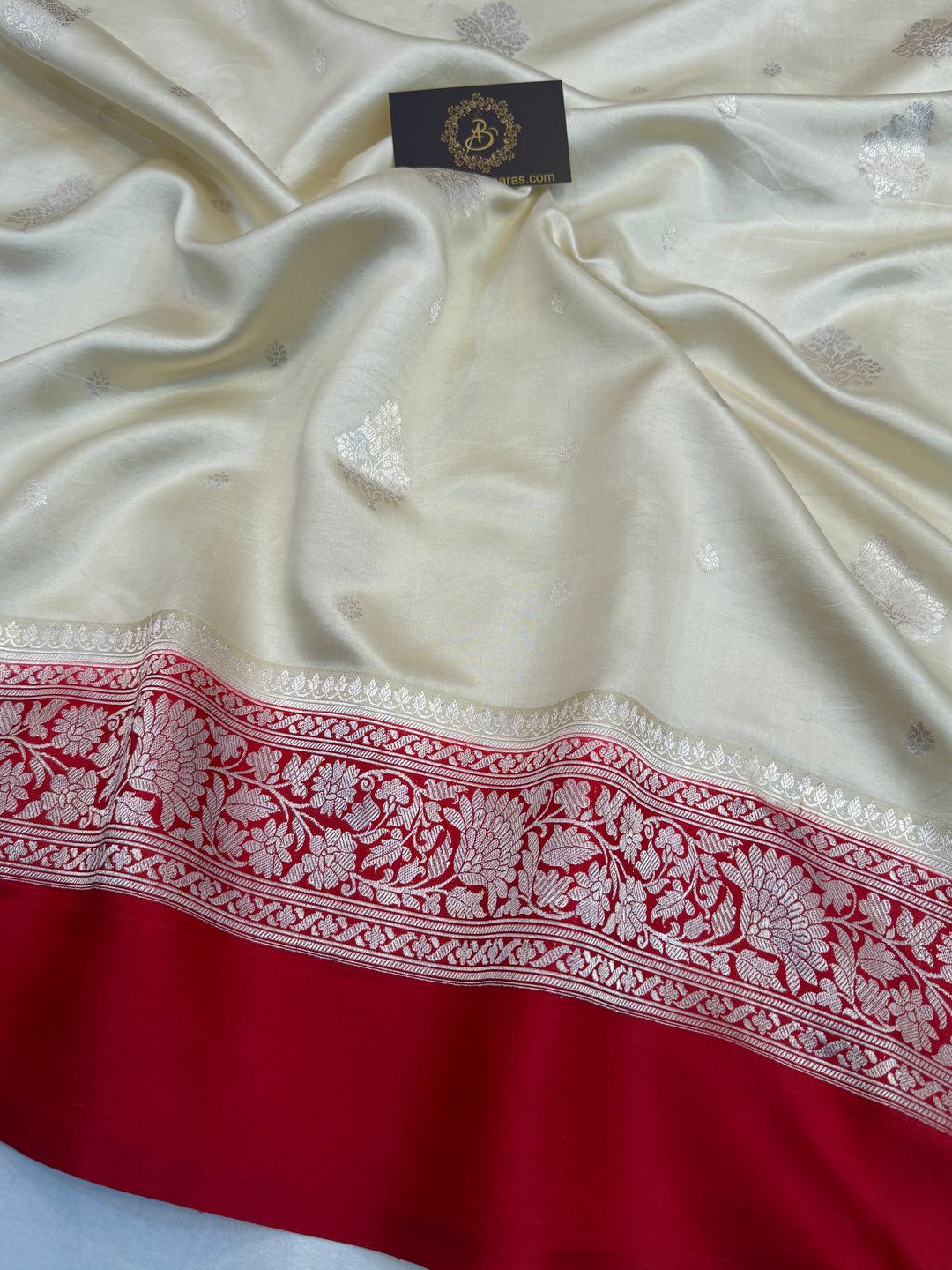 Cream Pure Silk Handloom Banarasi Saree